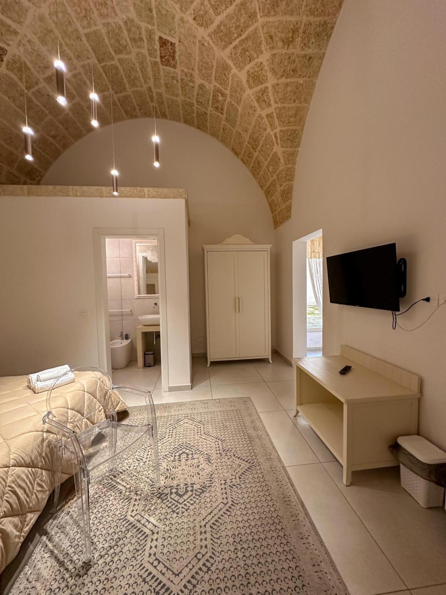 Palazzo Alma Luxury Rooms Casarano Exterior foto