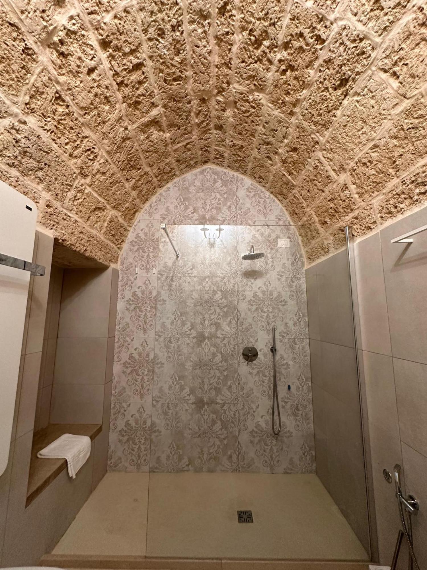 Palazzo Alma Luxury Rooms Casarano Exterior foto