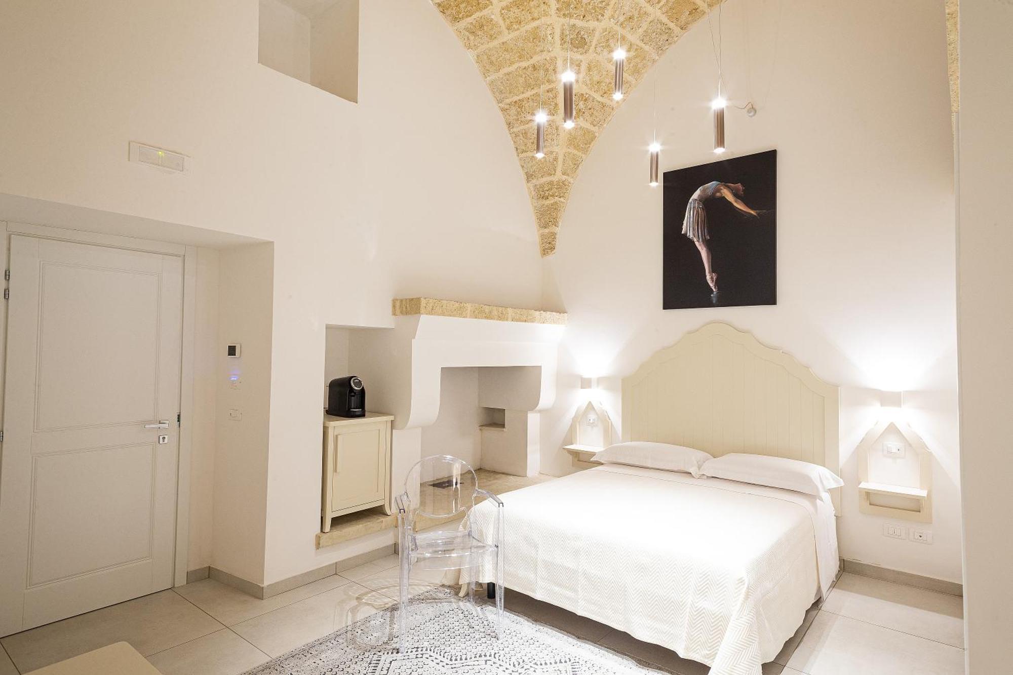 Palazzo Alma Luxury Rooms Casarano Exterior foto